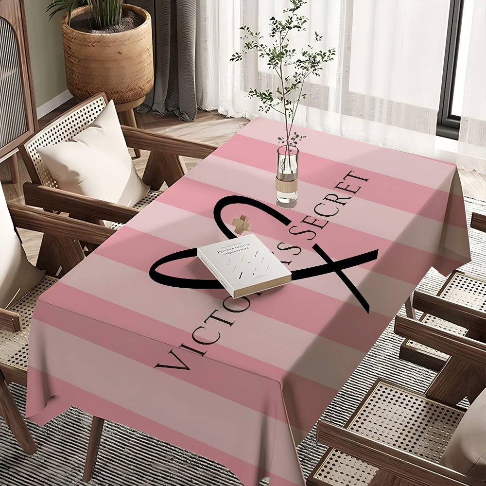 مفرش طاولة مقاوم للماء والزيت  - مراجعة Home Fragrance Victoria Secret وسعره