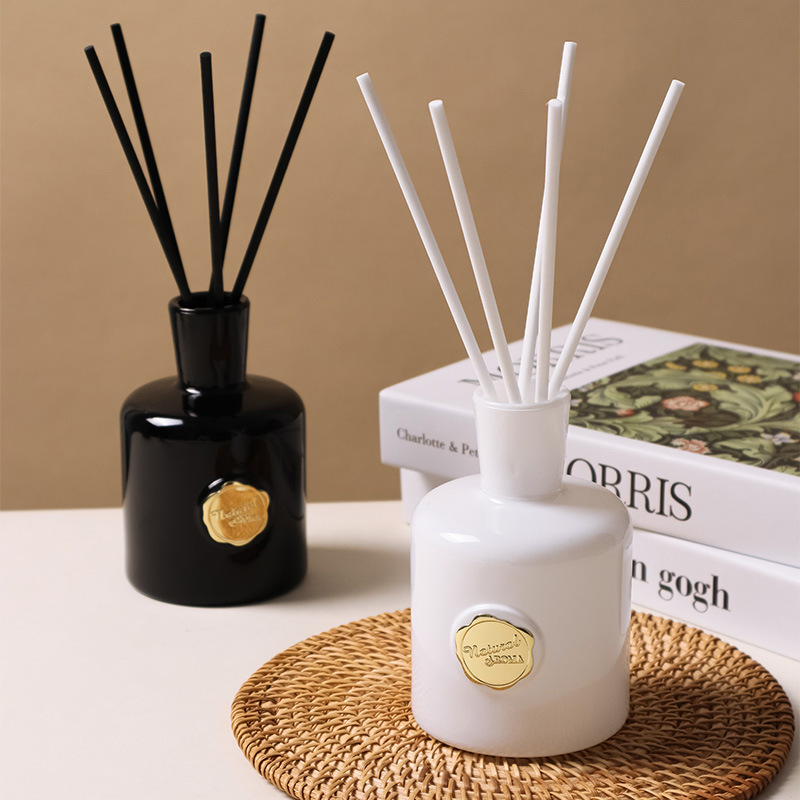 مجموعة الروائح العلاجية المصنو - مراجعة Home Fragrance Reed Diffuser وسعره